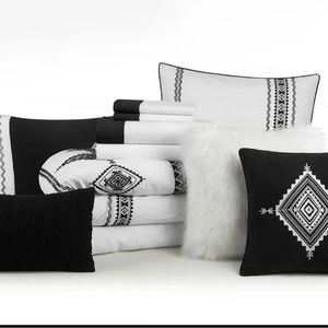 NWT Full size 12 piece bedding set